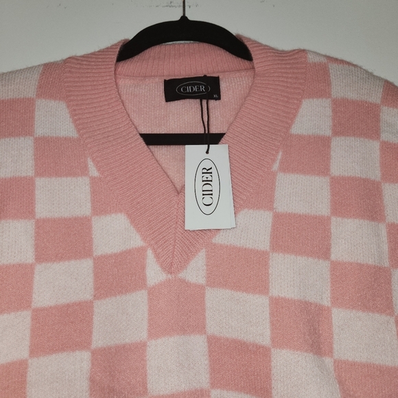 NWT Cider Pink/White Checkered Sweater Vest Size XL Soft Cozy Ribbed V-Neck - Picture 5 of 10